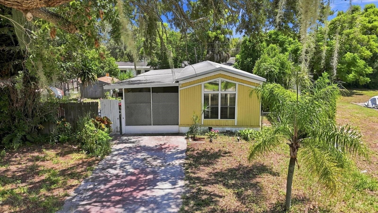 8844 Mike St photo 2