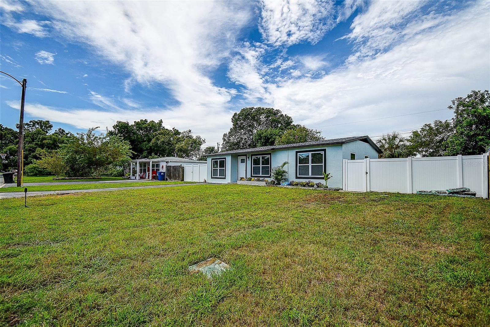 7580 Meadowlawn Dr N photo 3