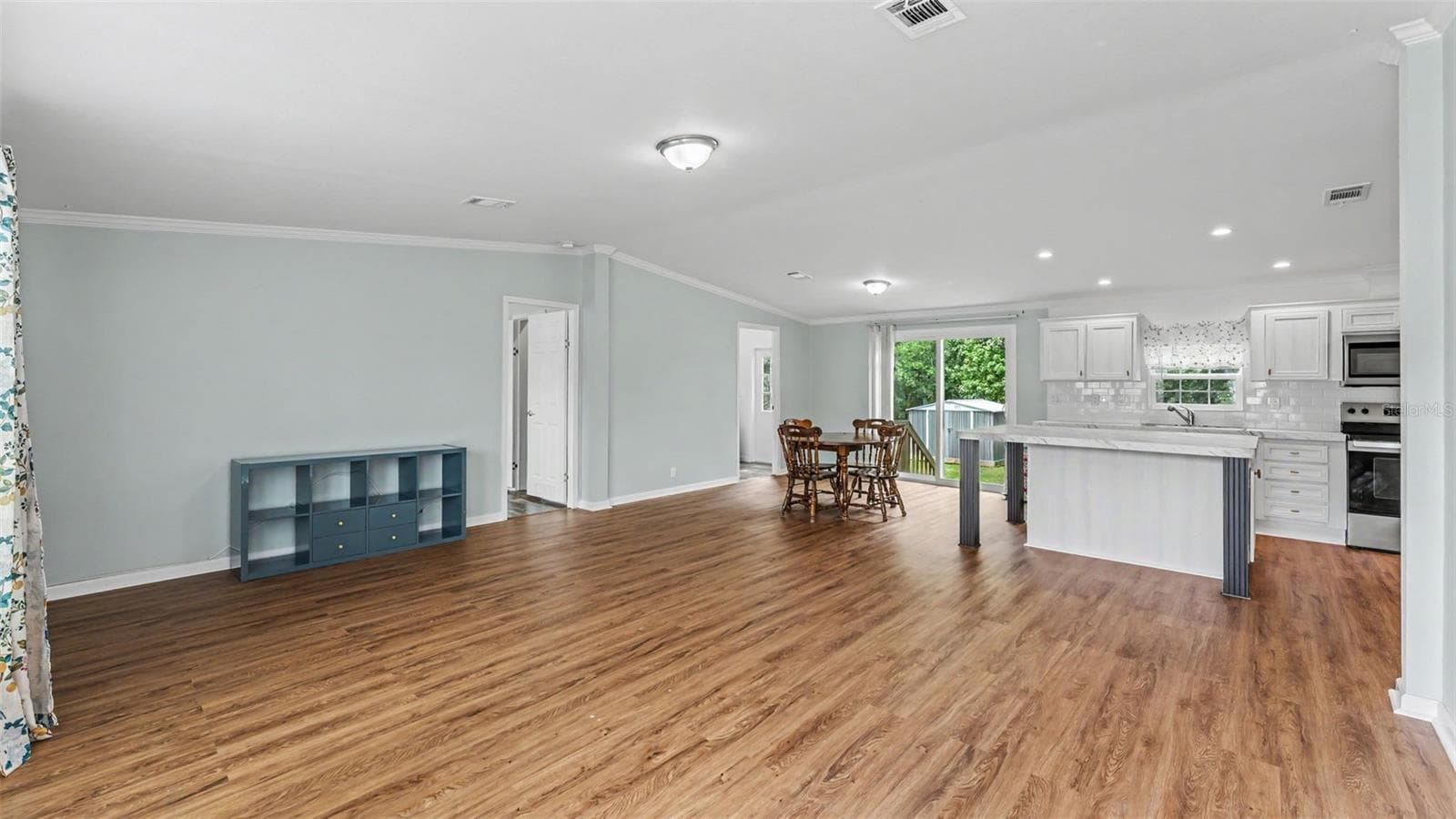 1315 Windsong Dr photo 2