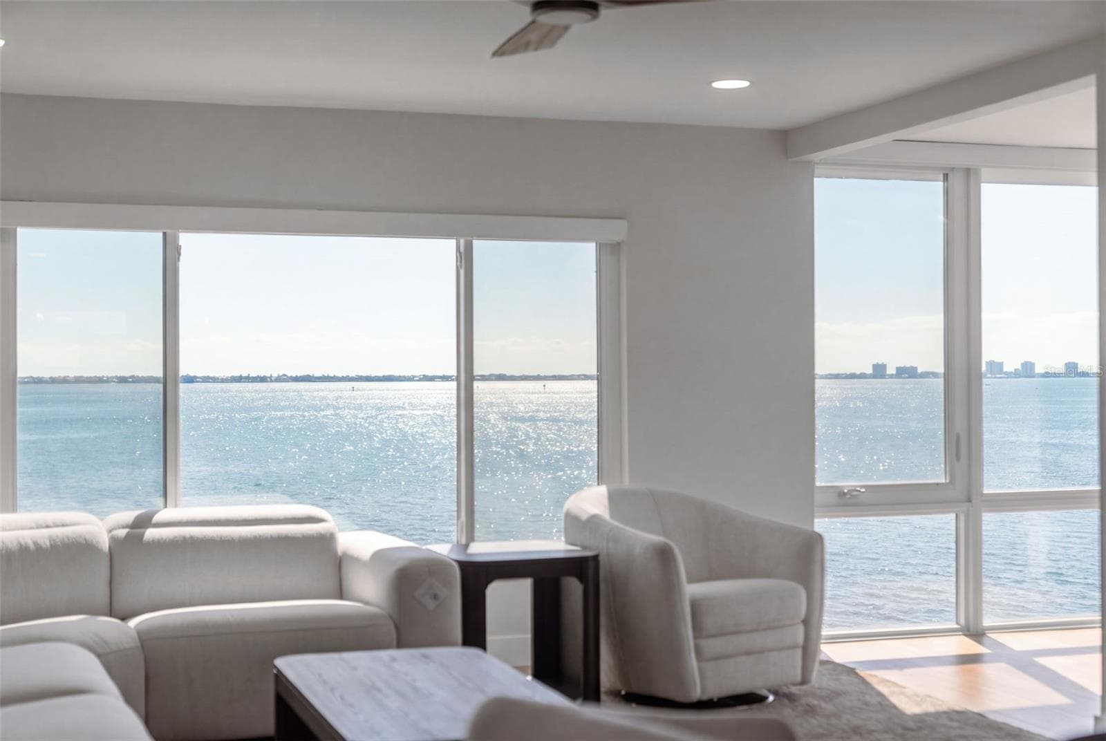 4800 Gulf Of Mexico Dr #PH 3 photo 3