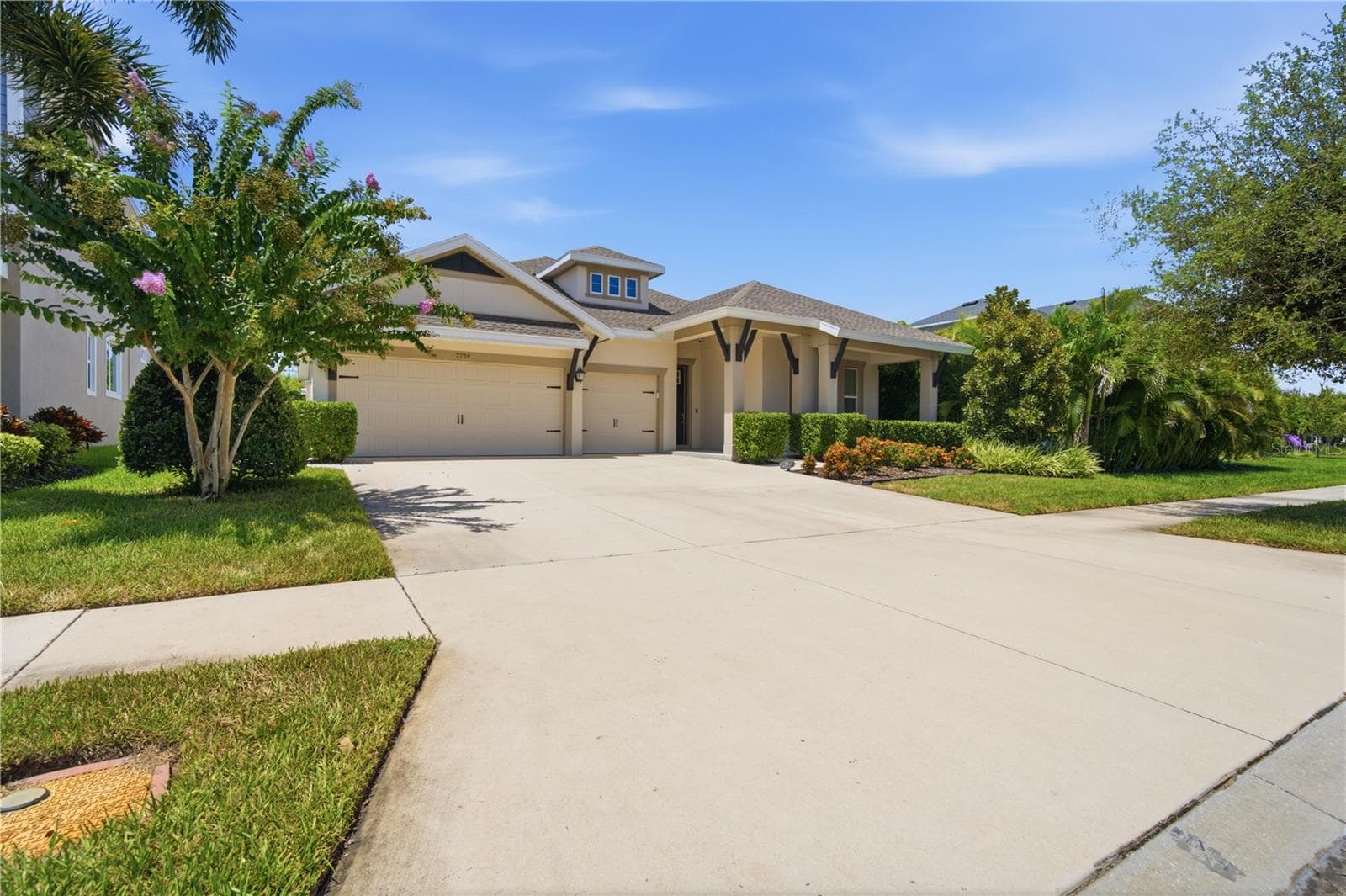 7720 Paradiso Dr photo 4