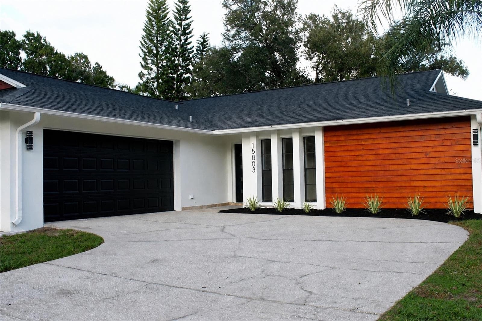 15803 Ironware Pl photo 3