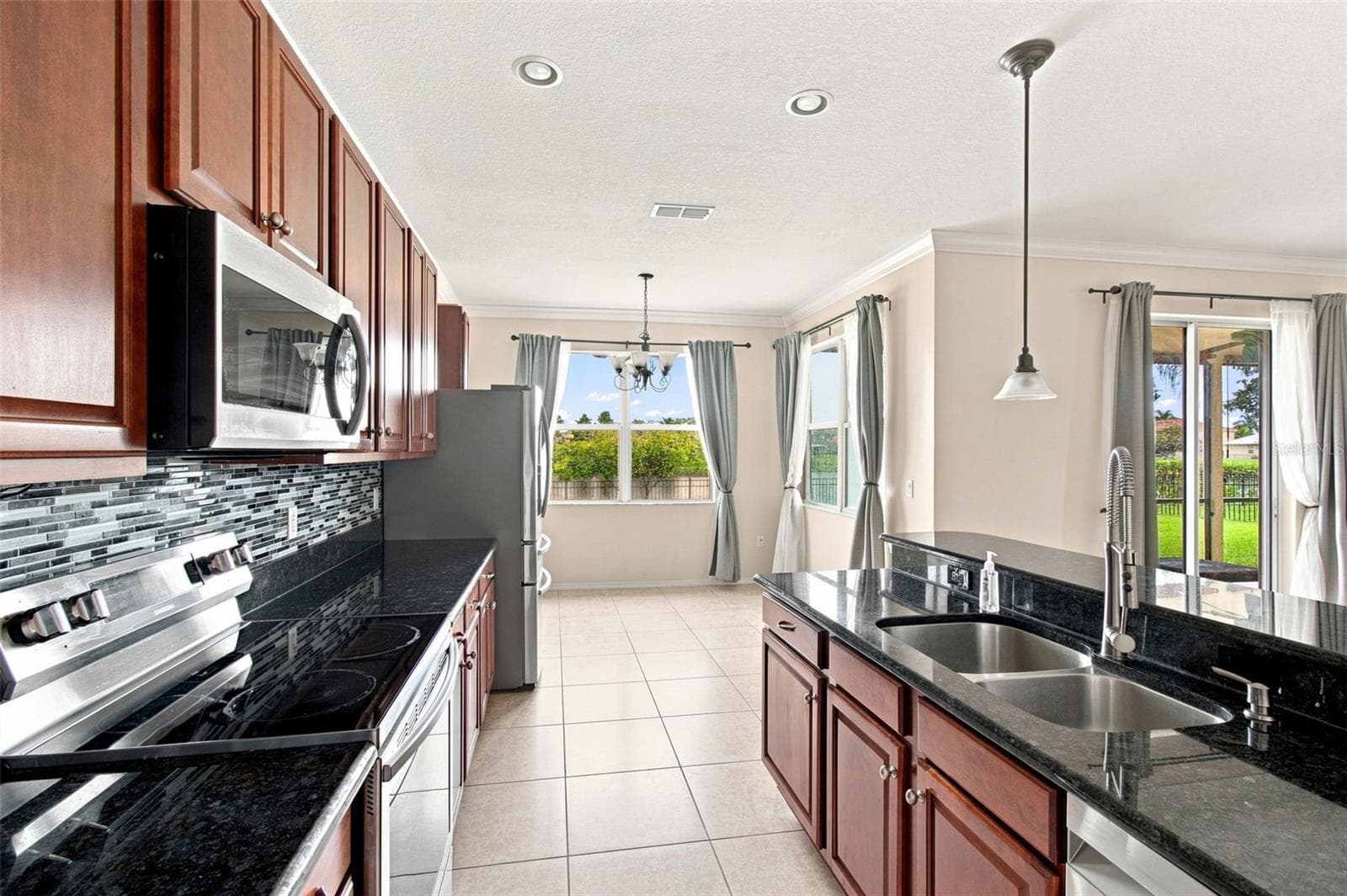 5108 Butterfly Shell Dr photo 4