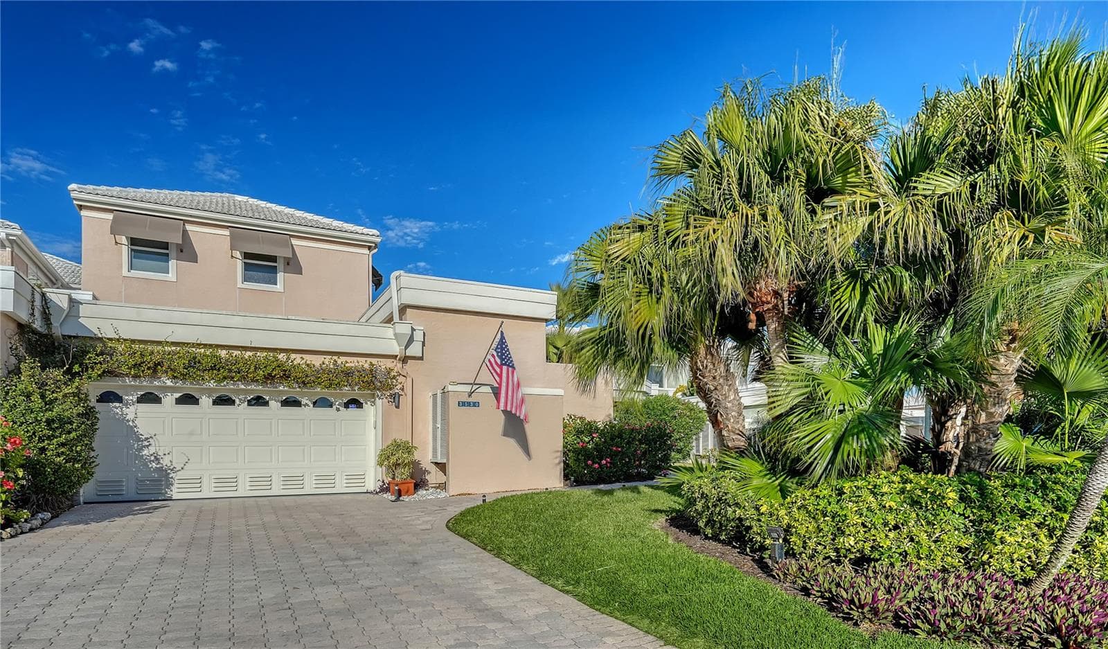 3530 Mistletoe Ln photo 2