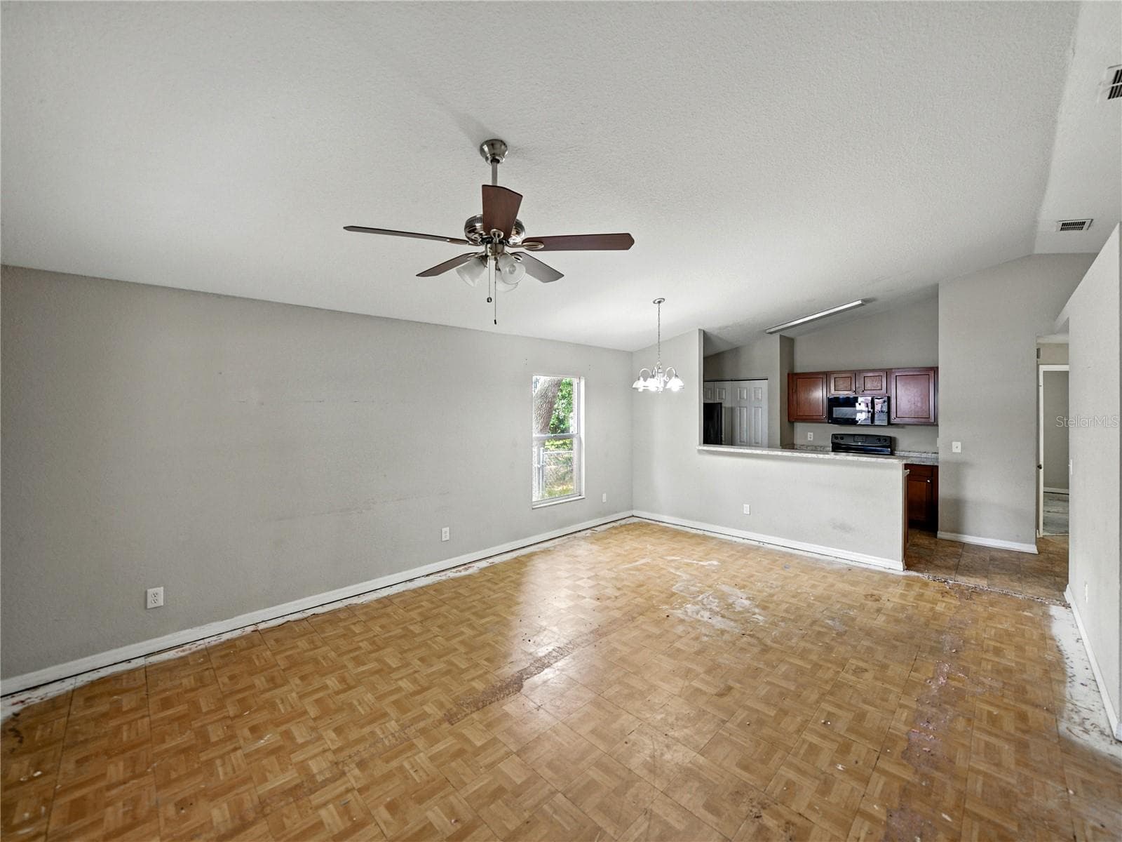 829 N Lake Ave photo 5