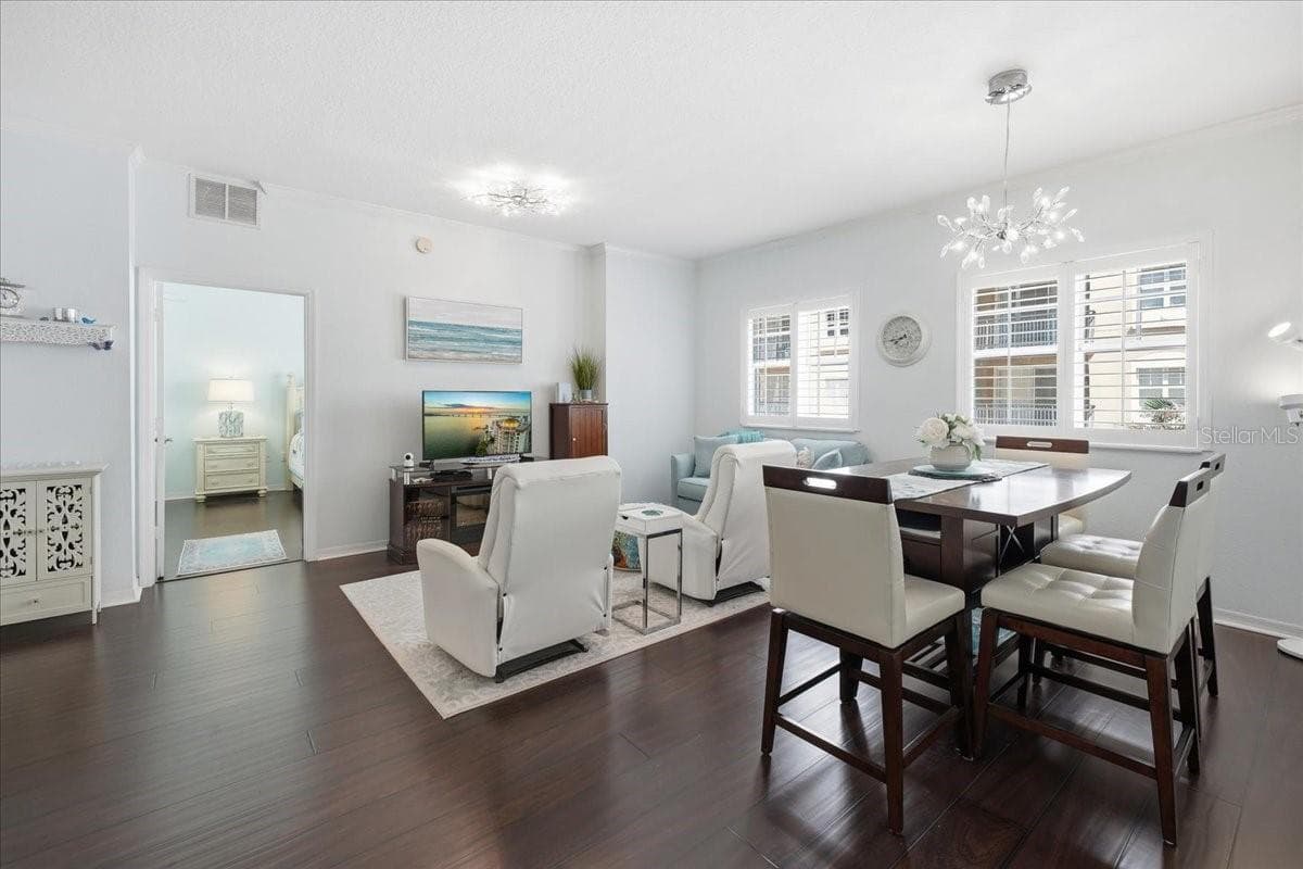 1064 N Tamiami Trl #1206 photo 4