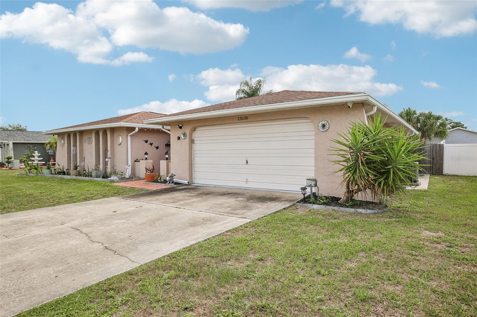 12630 Cedar Ridge Dr photo 2