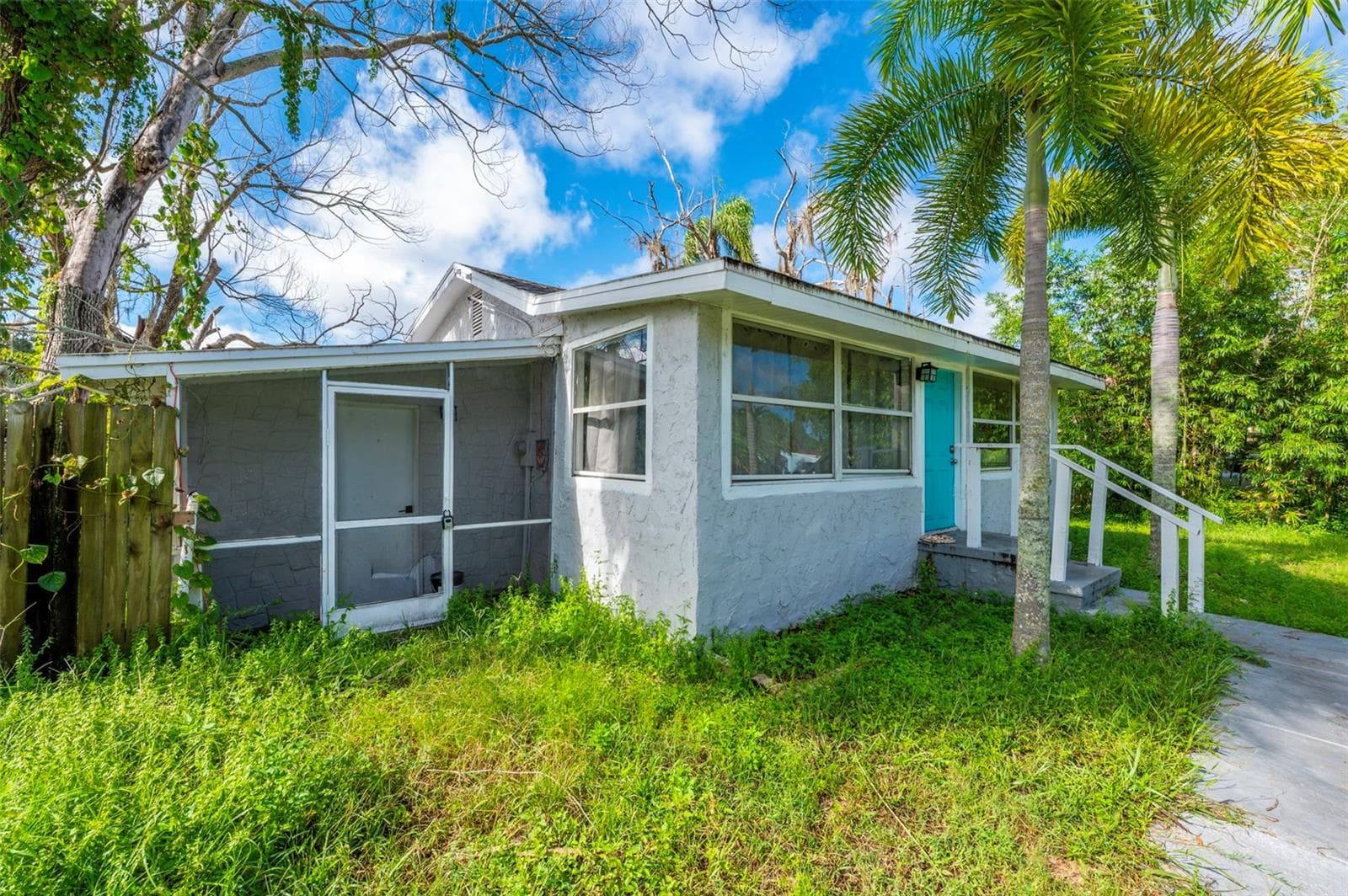 5200 Mallett Dr photo 2