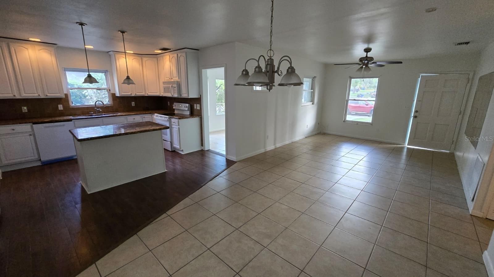 8420 Tupelo Dr photo 3