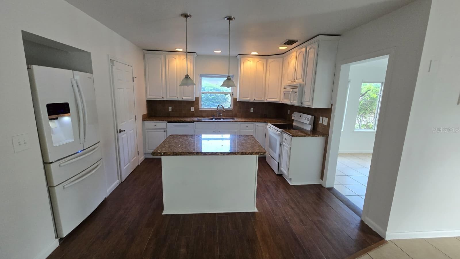 8420 Tupelo Dr photo 5