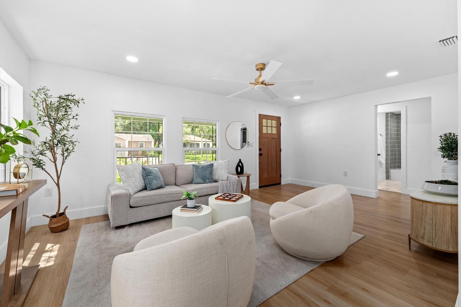 1230 E Henry Ave photo 4