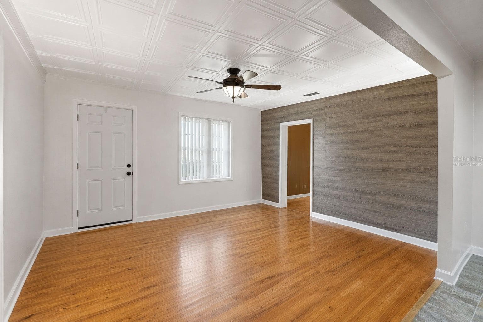8709 El Portal Dr photo 5