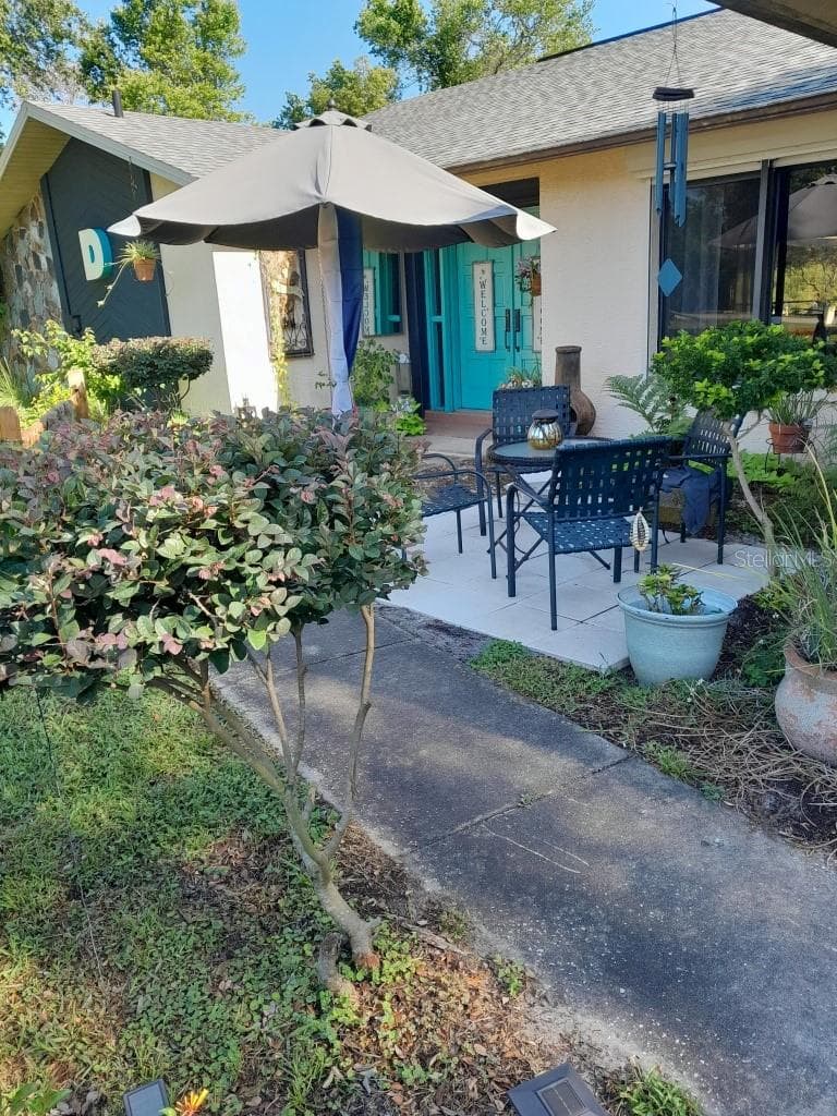 8057 Delaware Dr photo 3