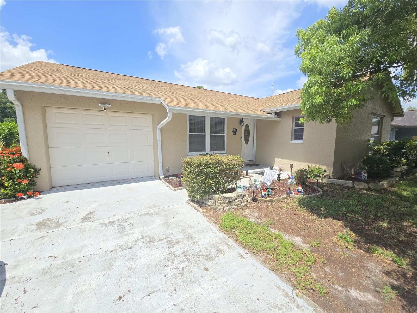 7051 Vallejo Way photo 2