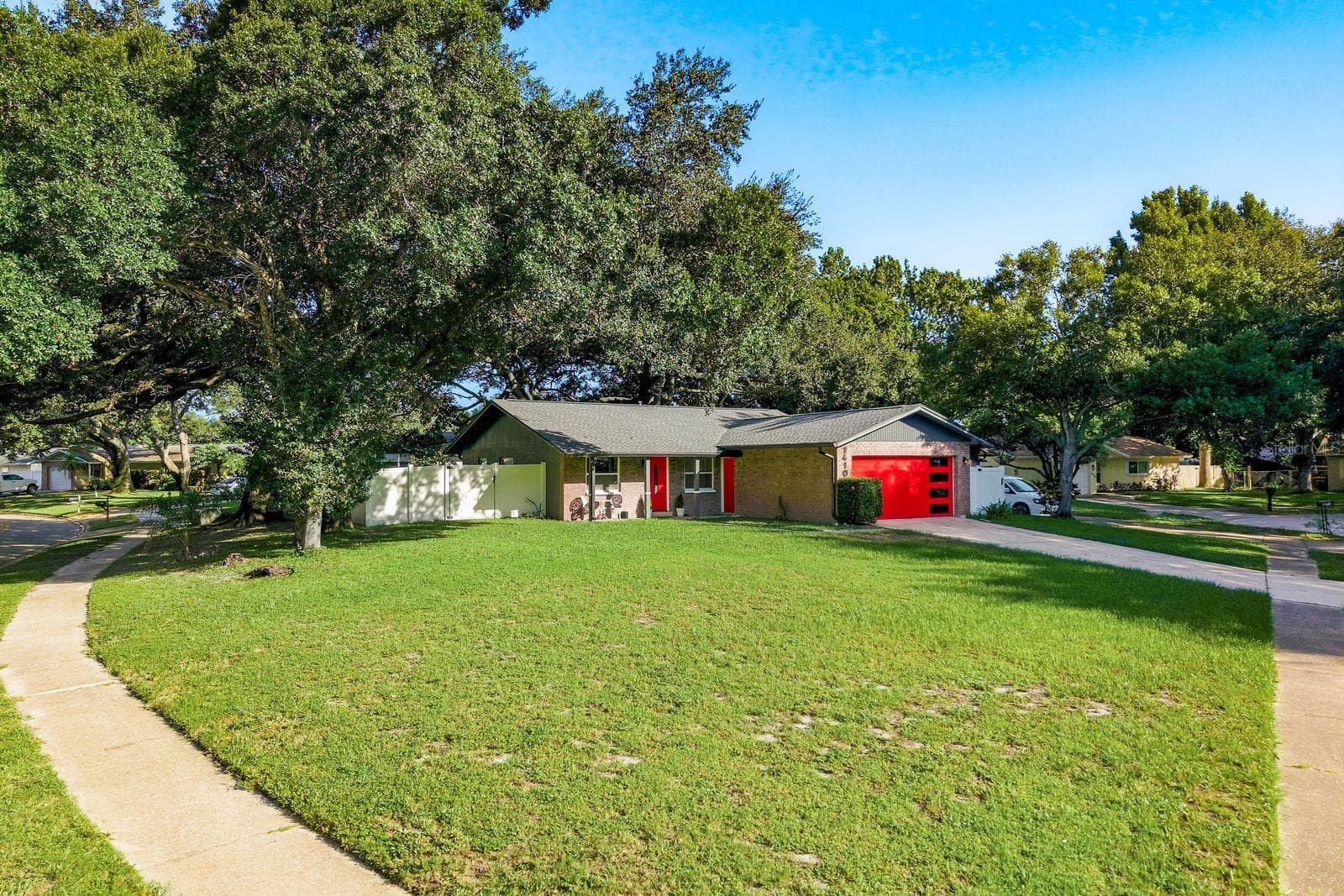 1410 Vale CT photo 2