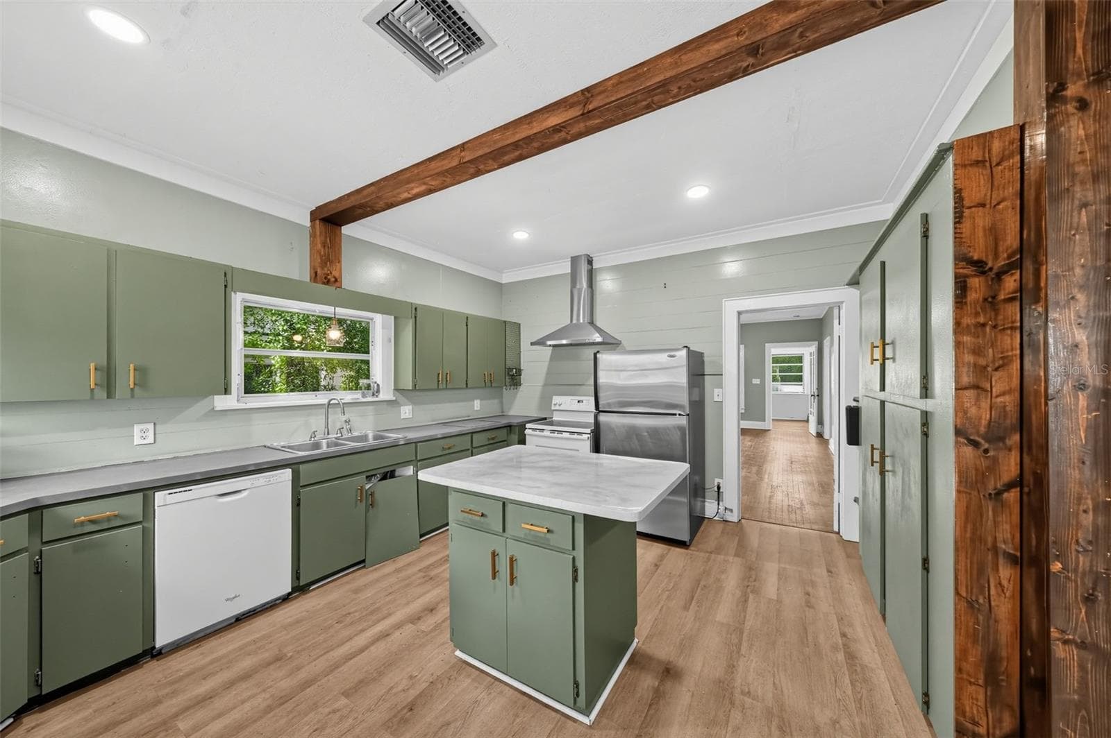 1203 King Ave photo 3