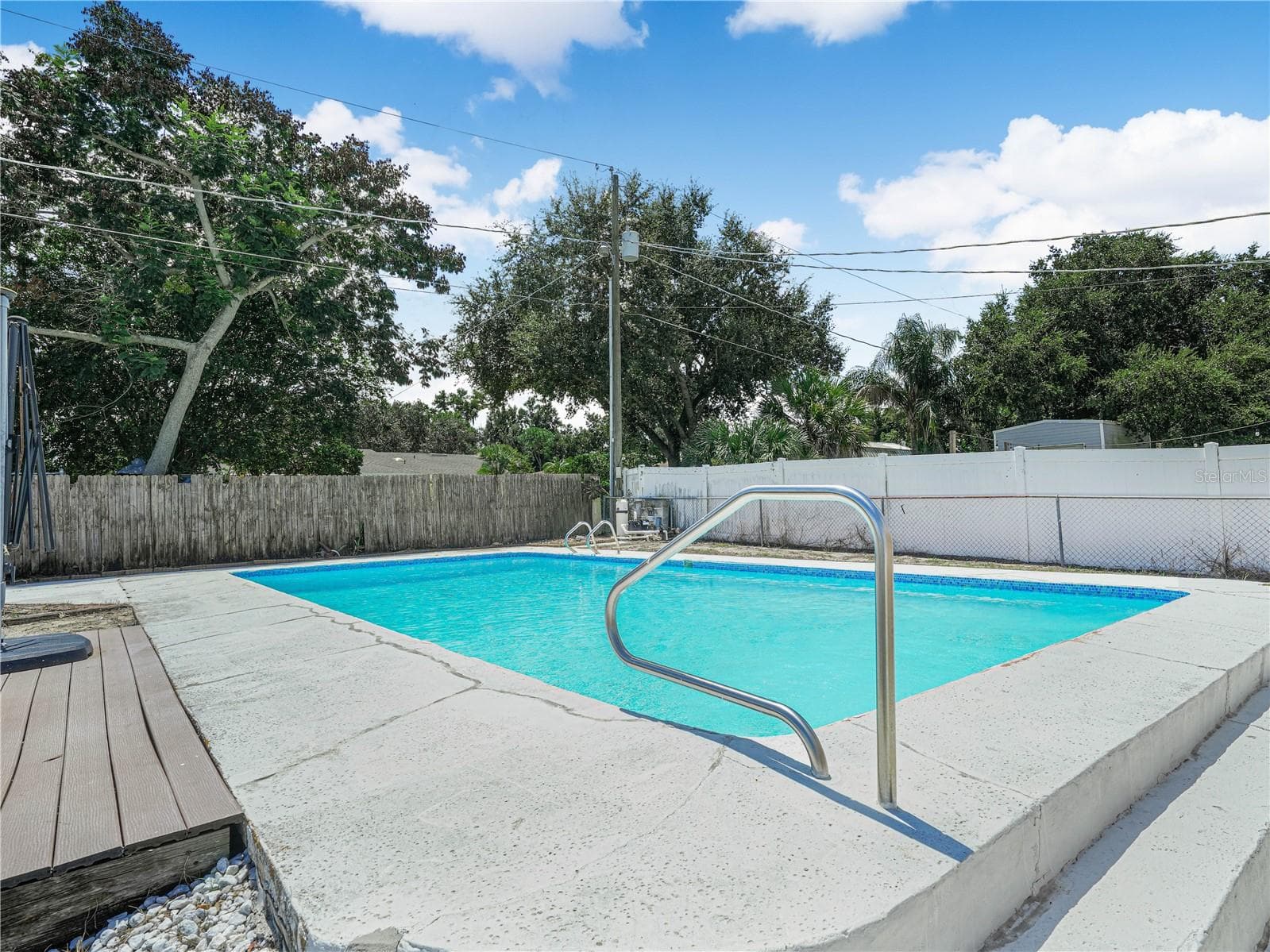 437 Broward Ter photo 3