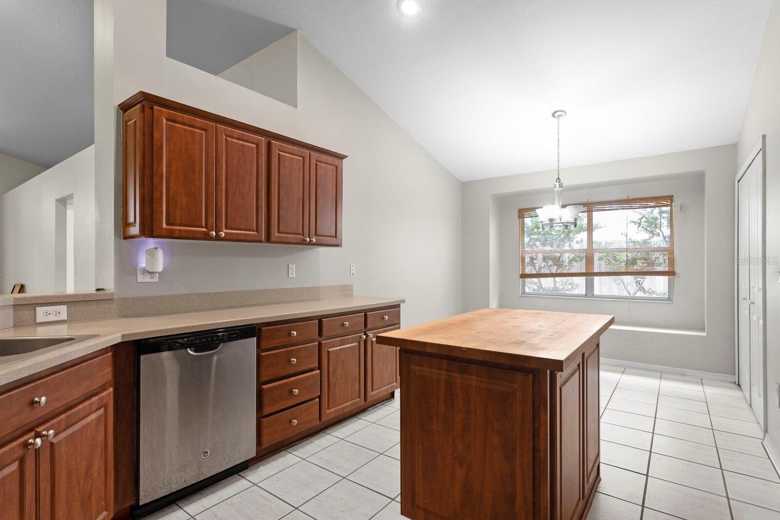 10420 Springrose Dr photo 4