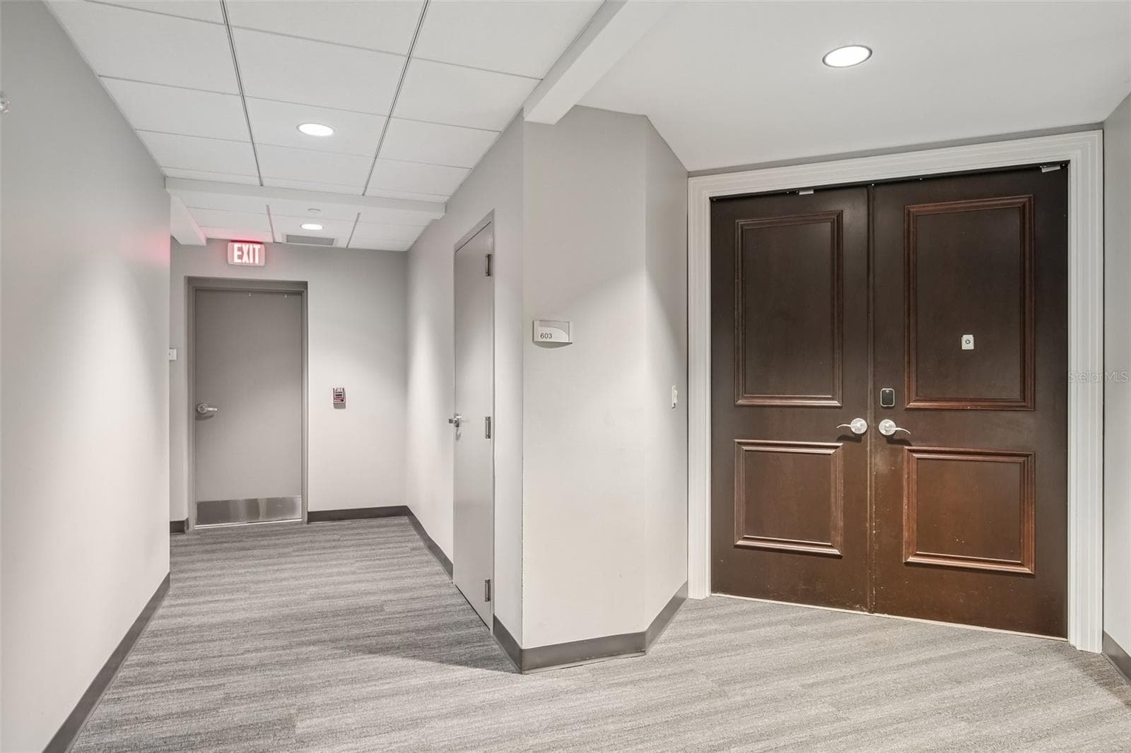 1209 E Cumberland Ave #603 photo 4