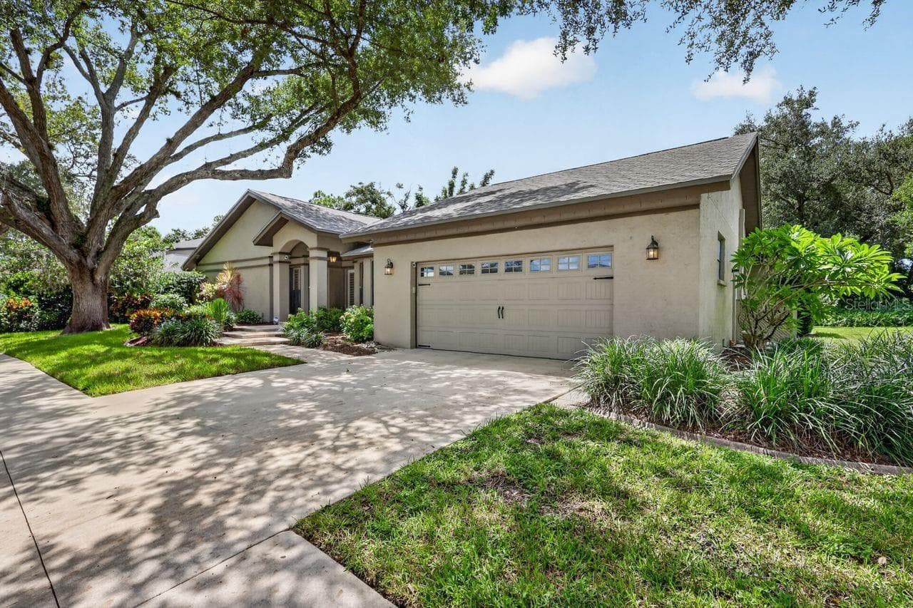 4395 Oak View Dr photo 2