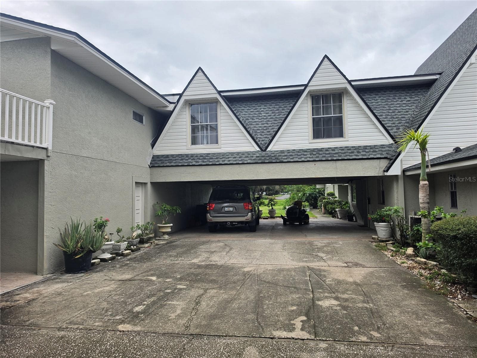 201 Lake Bonny Dr E photo 3