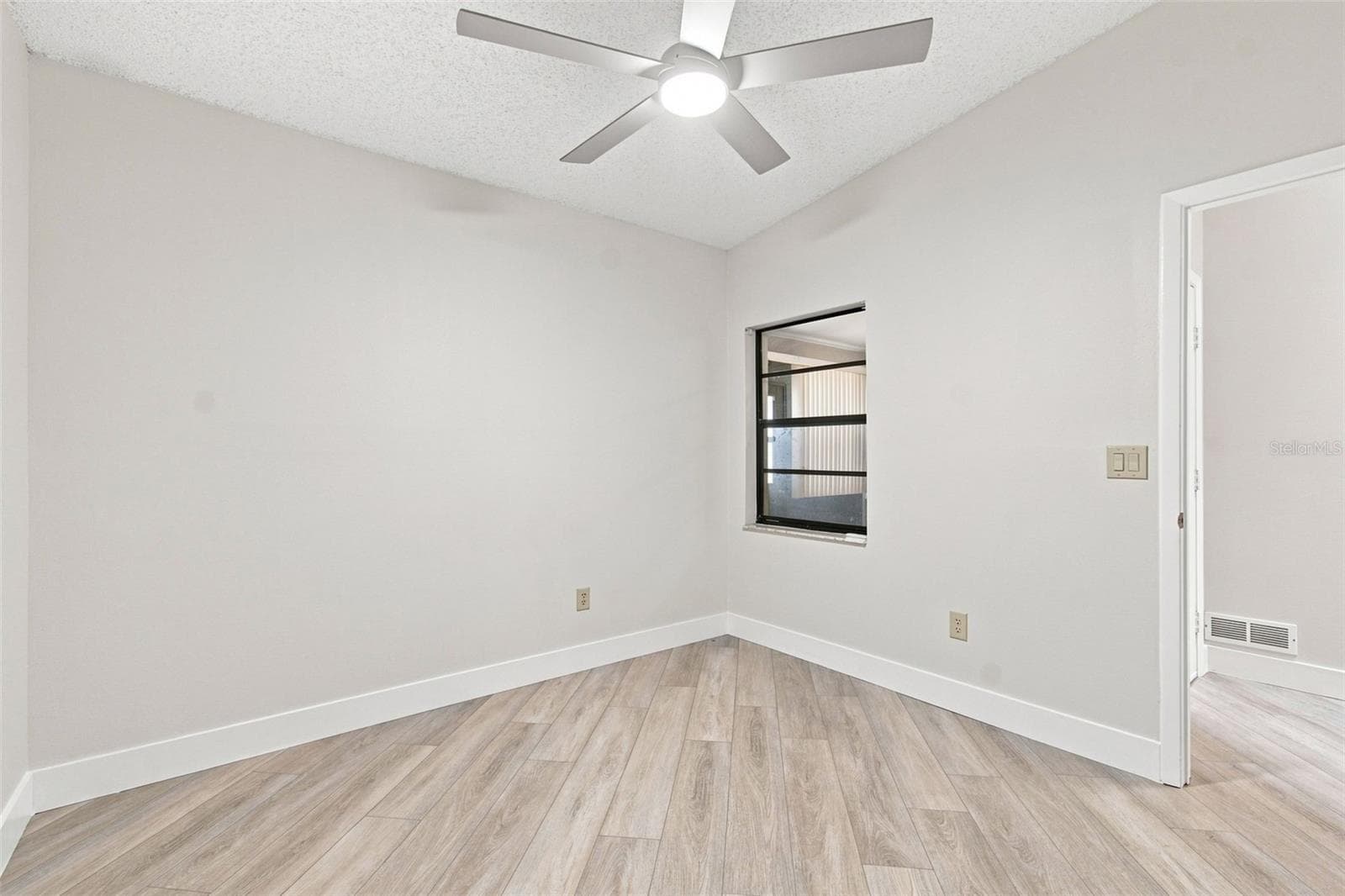 11712 Spring Tree Ln photo 5