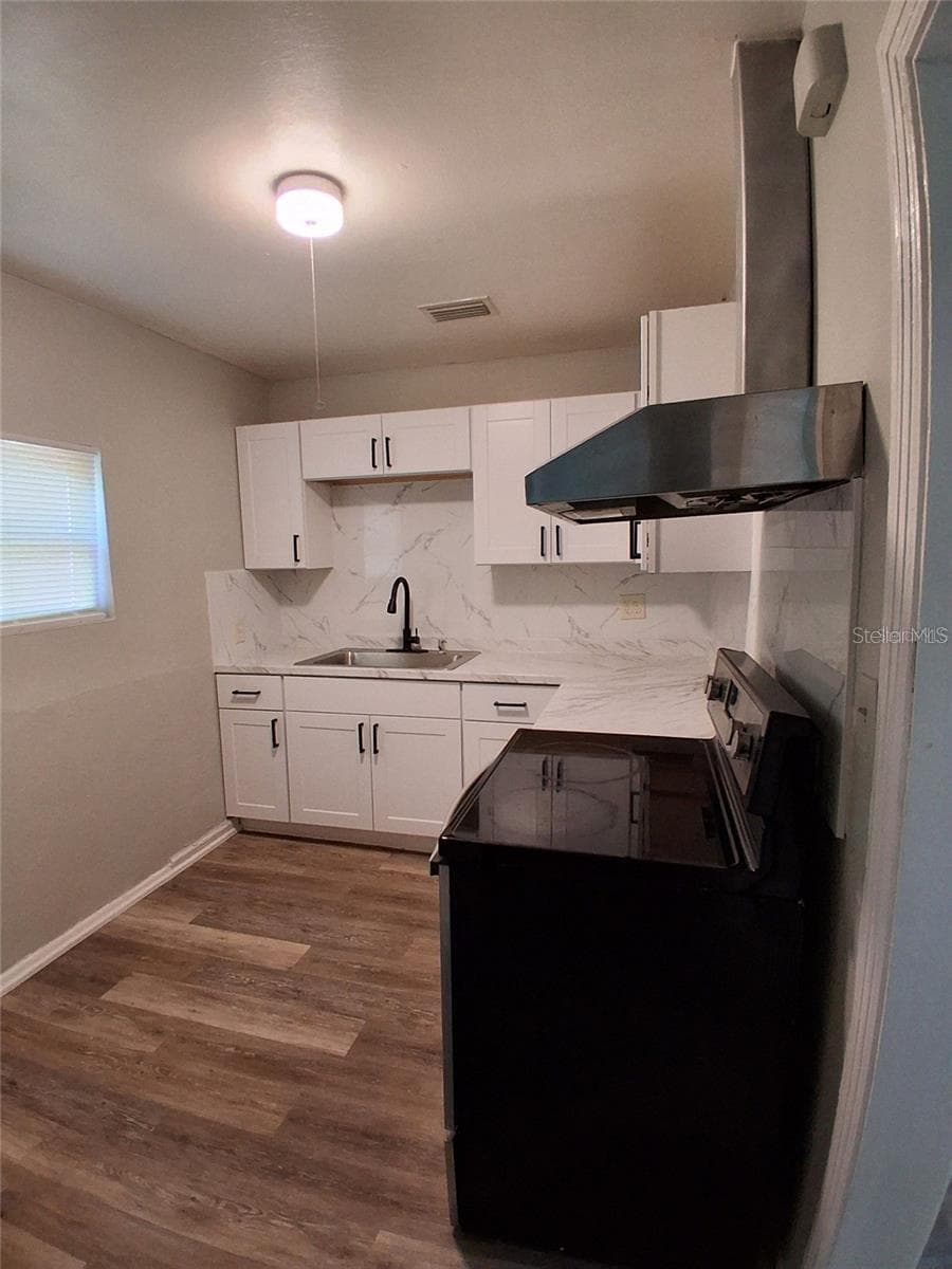 506 N MacDill Ave photo 4