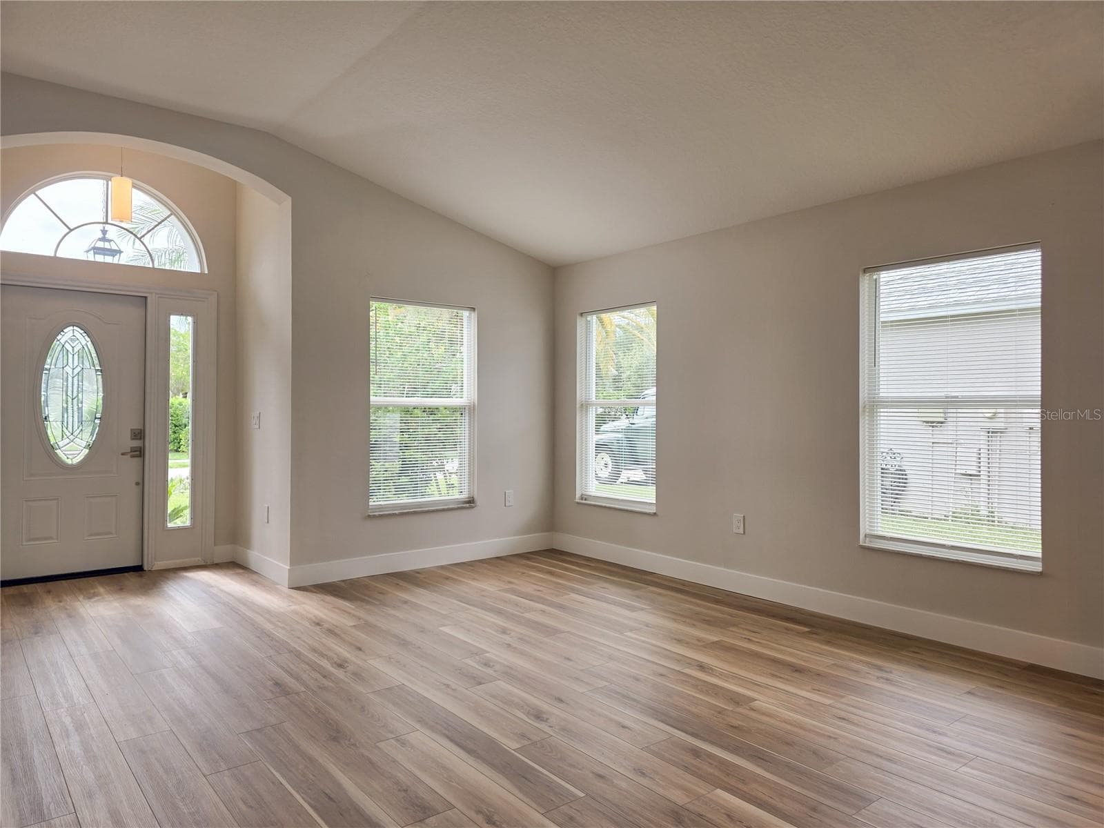 12026 Winding Woods Way photo 5