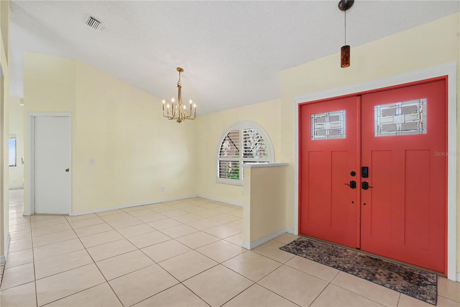 1703 Paddock Dr photo 3