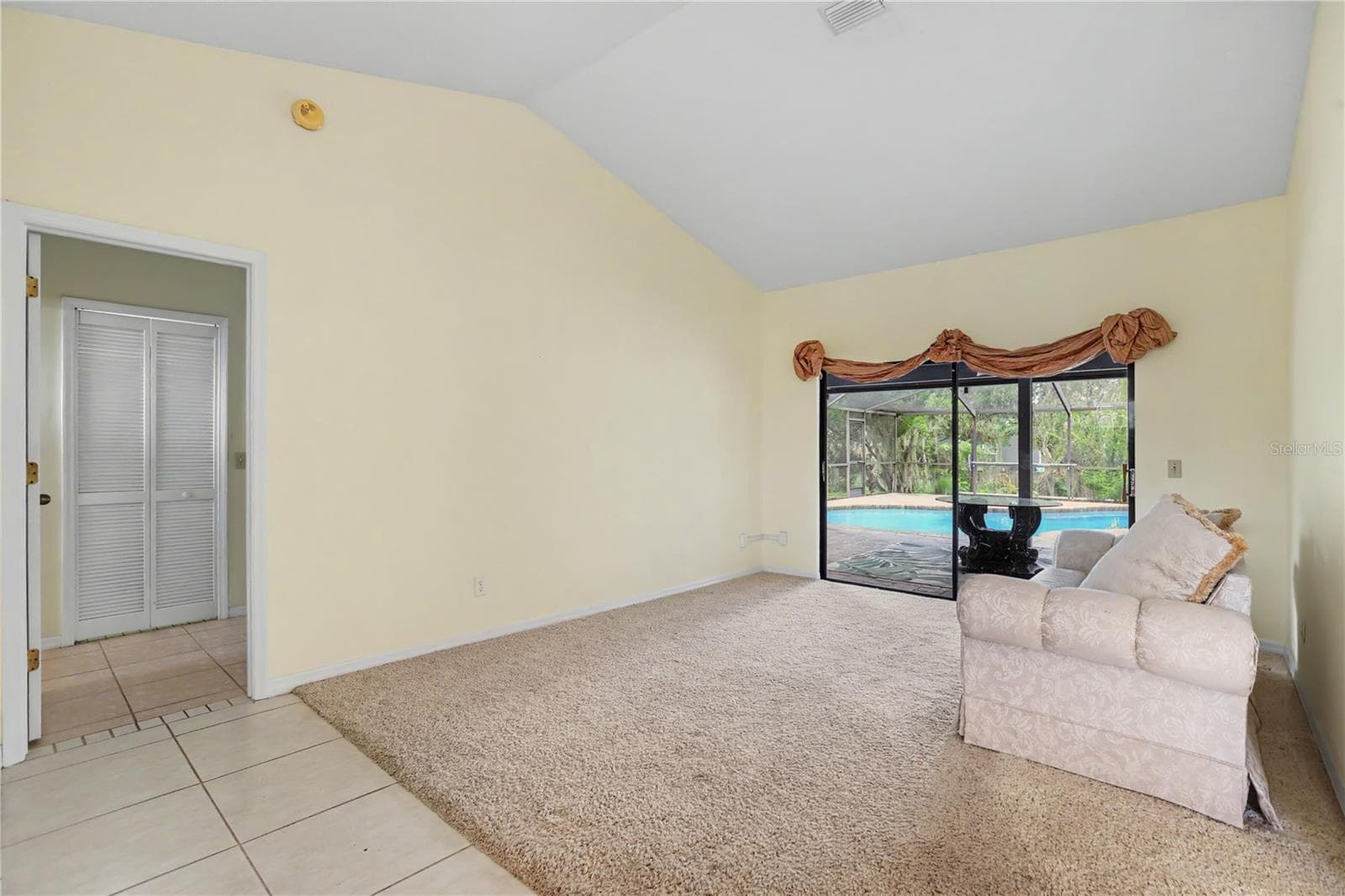 1703 Paddock Dr photo 5