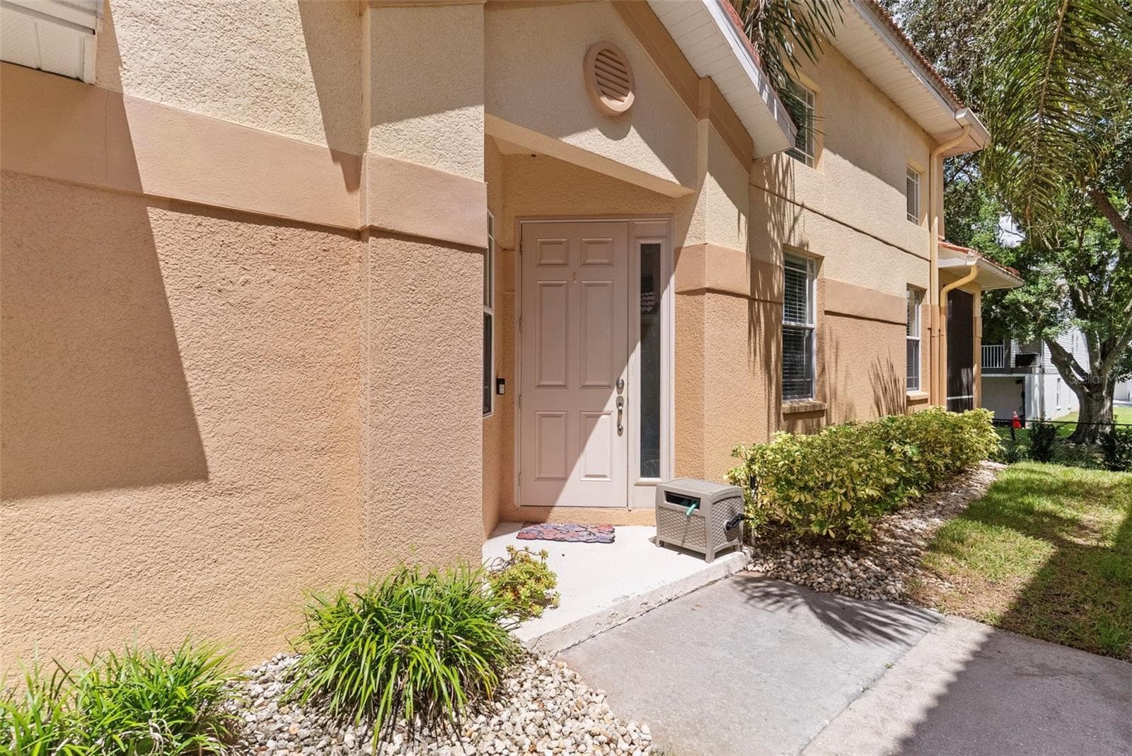 1437 Ridge Ter photo 4