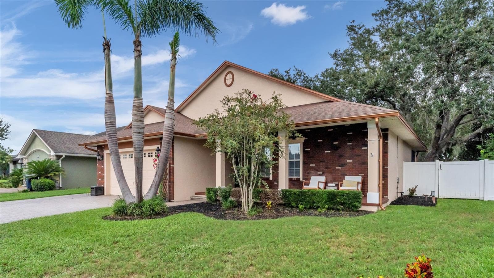 116 Bentley Oaks Blvd photo 3