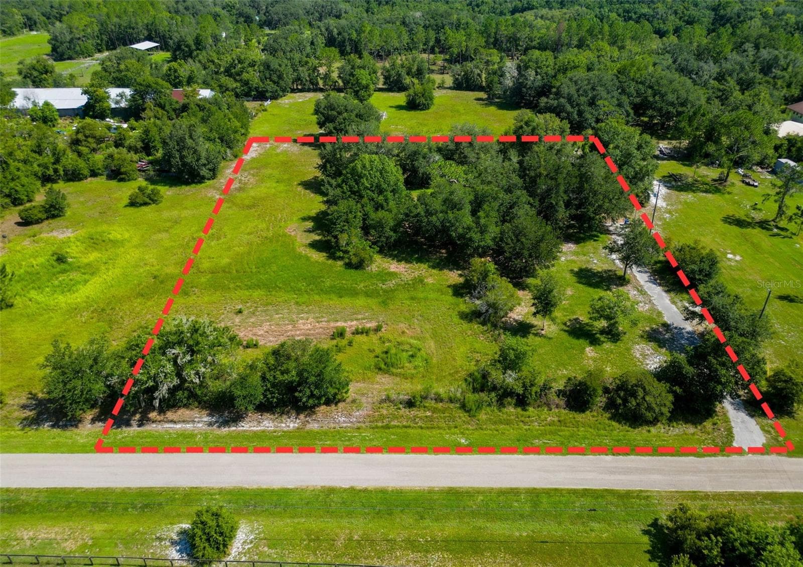 6020 Kelly Rd photo 2