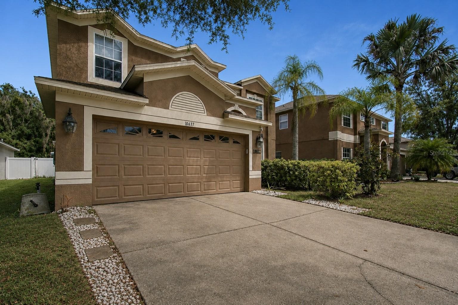 10637 Liberty Bell Dr photo 3