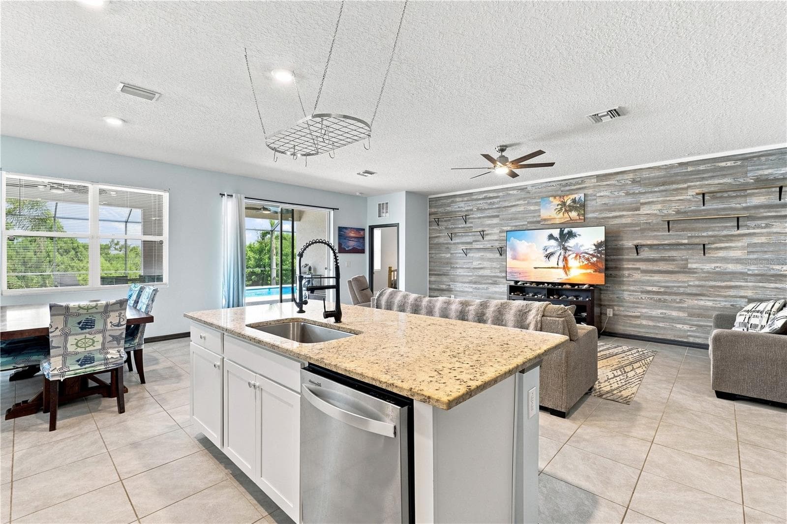 3916 Mossy Limb CT photo 4