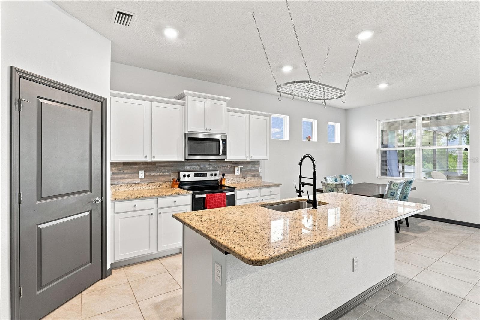 3916 Mossy Limb CT photo 5