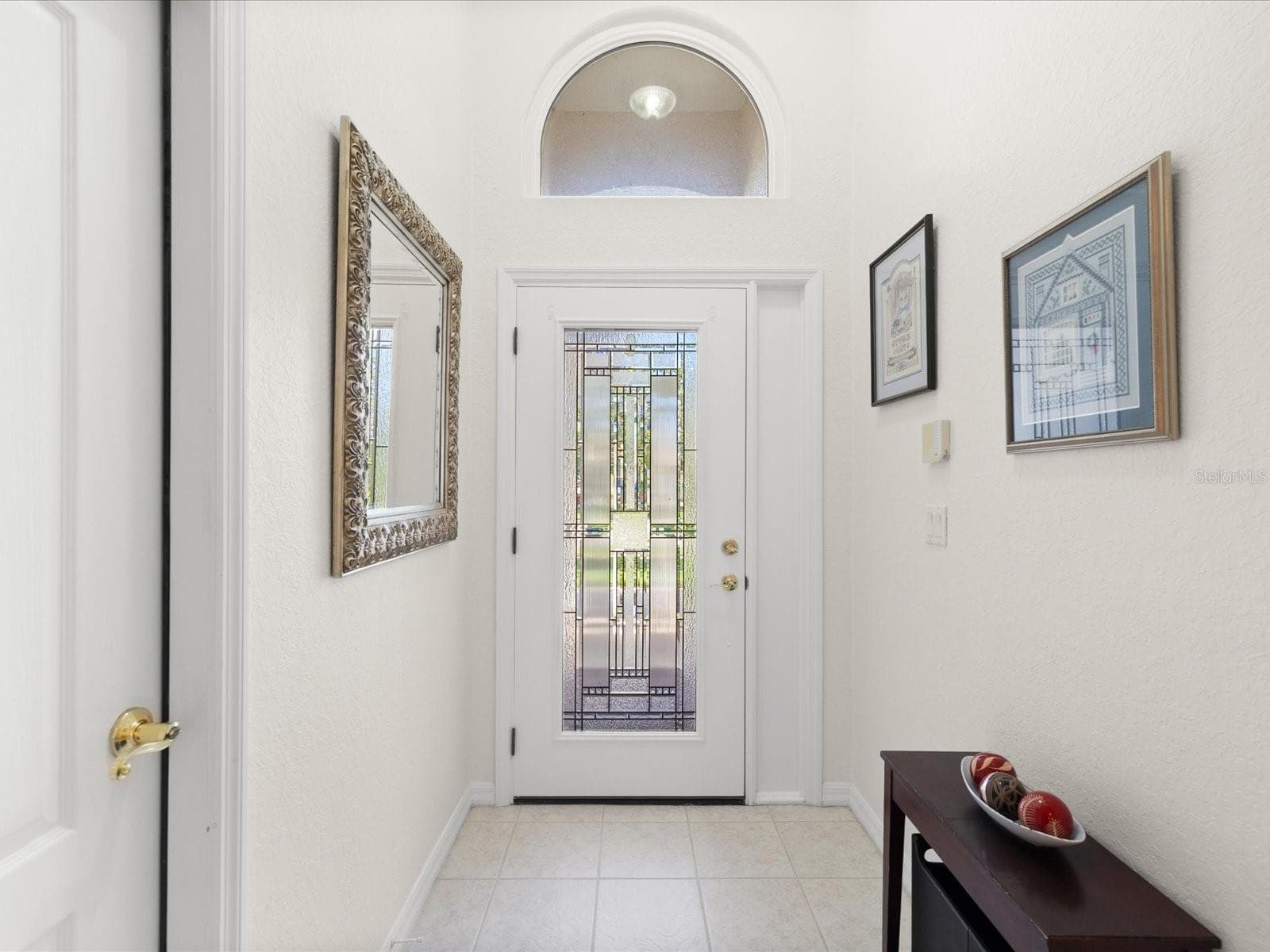 1101 Haley Ln photo 2