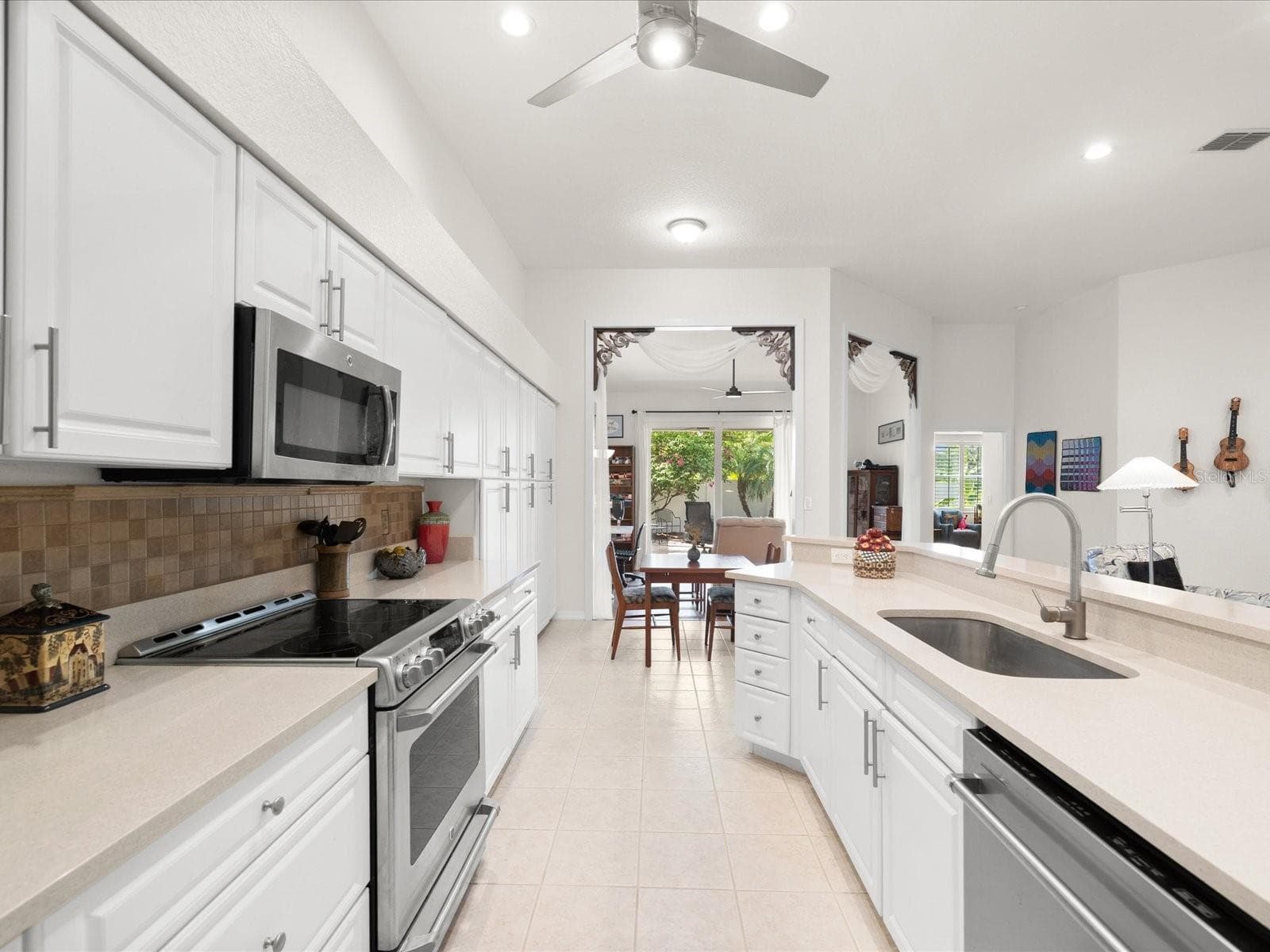 1101 Haley Ln photo 3