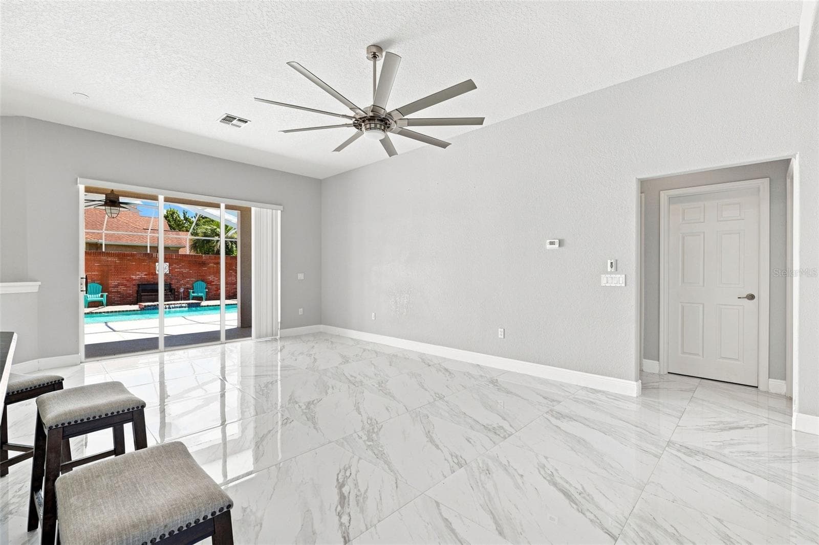 5333 Leather Saddle Ln photo 3