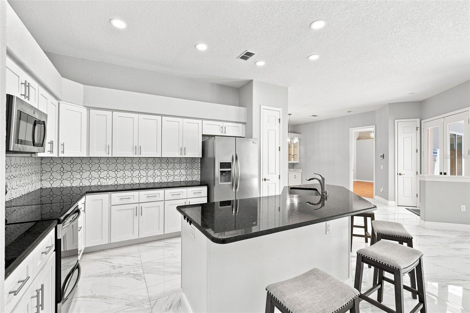 5333 Leather Saddle Ln photo 5