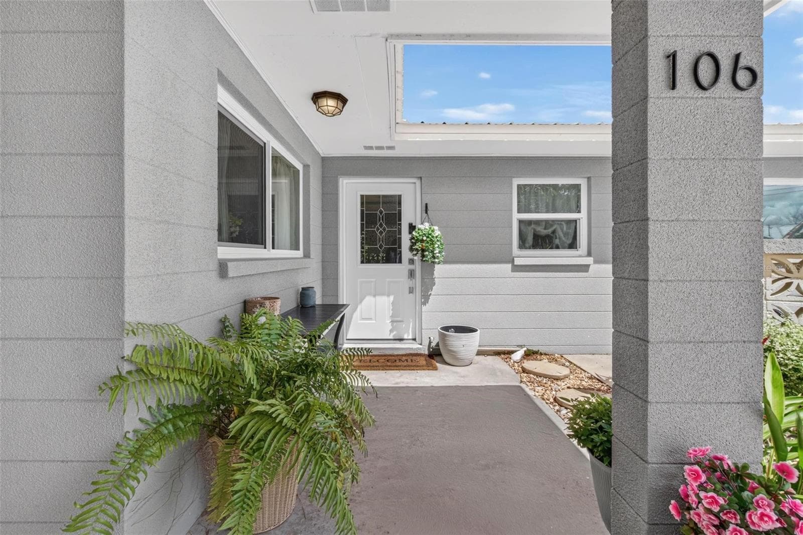 106 Steven St photo 4