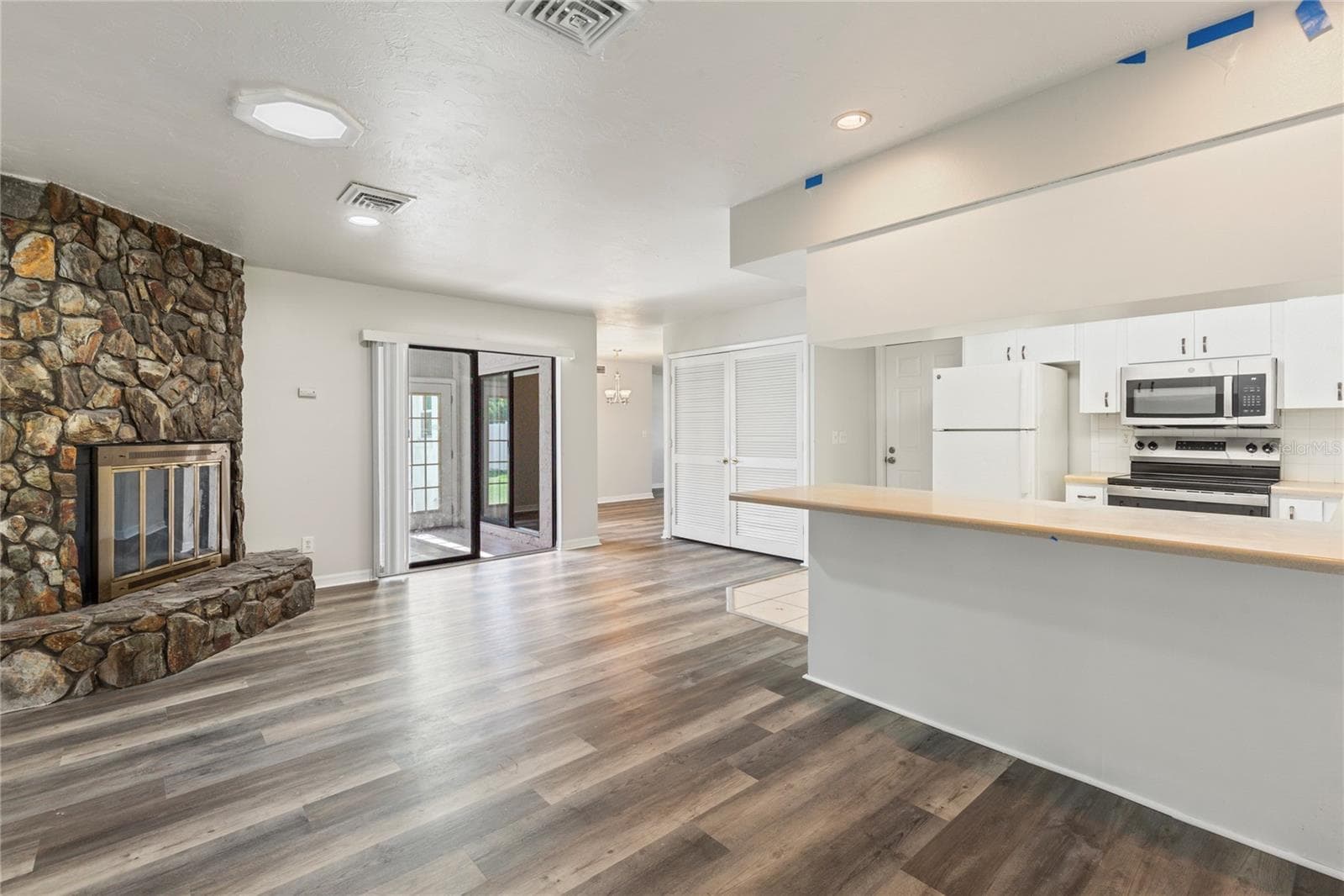 1704 54th Street CT W photo 3