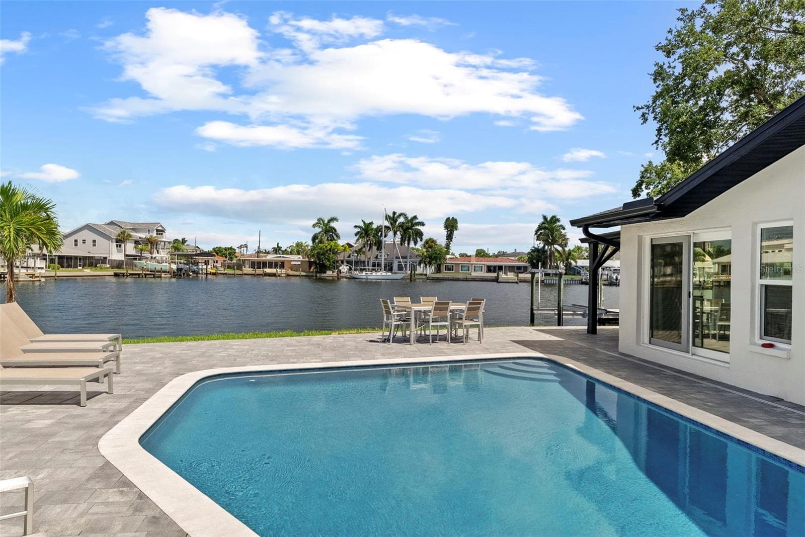 1514 Sea Gull Dr S photo 4