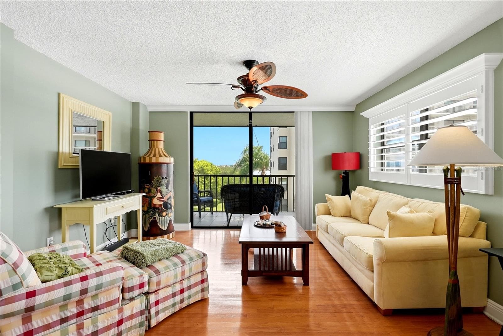 1328 Pasadena Ave S #308 photo 4