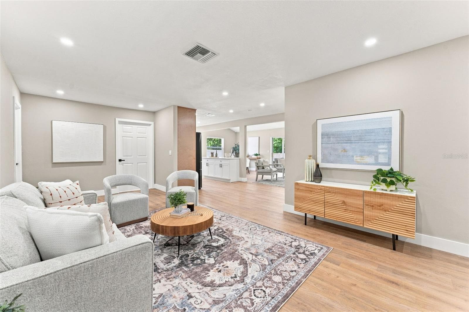 300 N Bay Hills Blvd photo 5