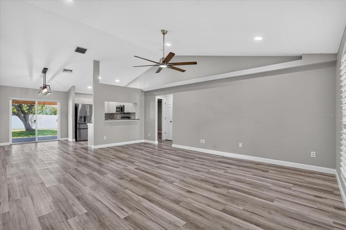 5815 33rd Dr E photo 5