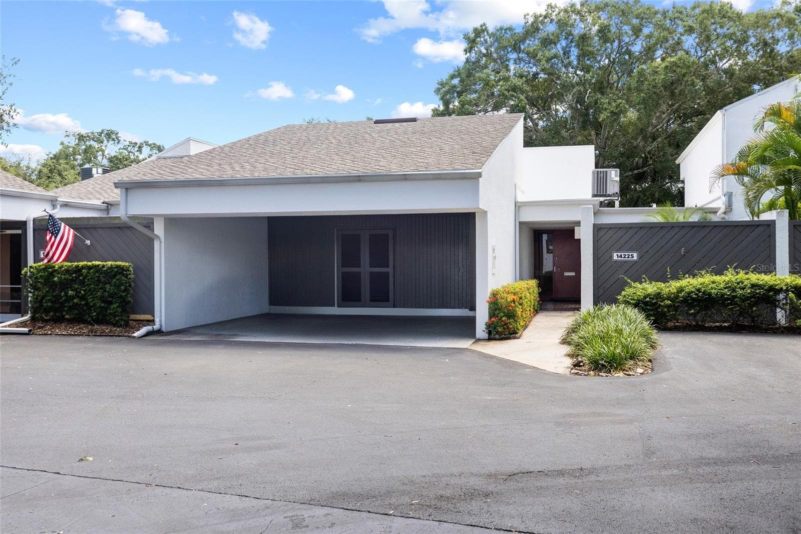 14225 Cypress Cir #14225