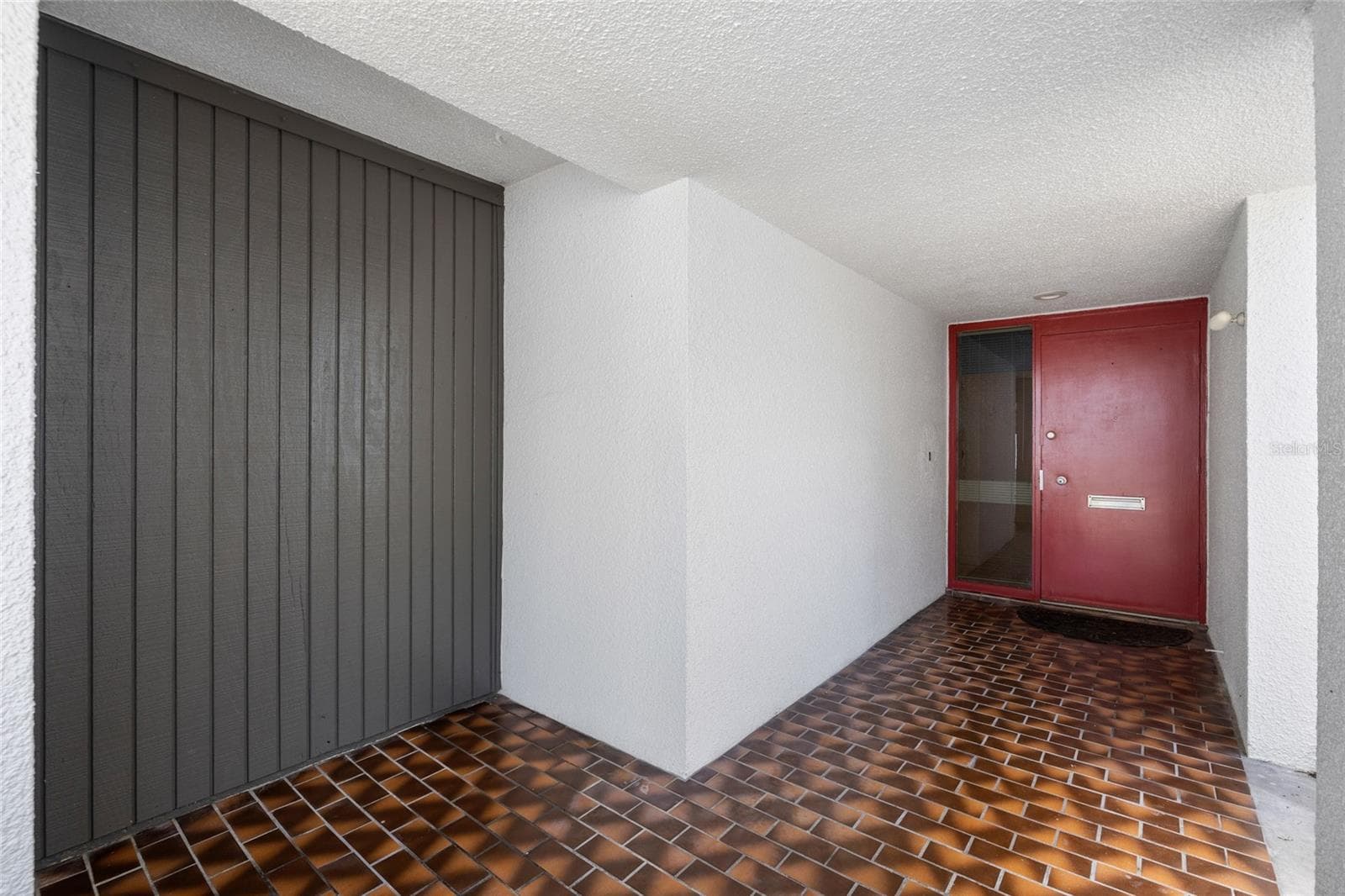 14225 Cypress Cir #14225 photo 4