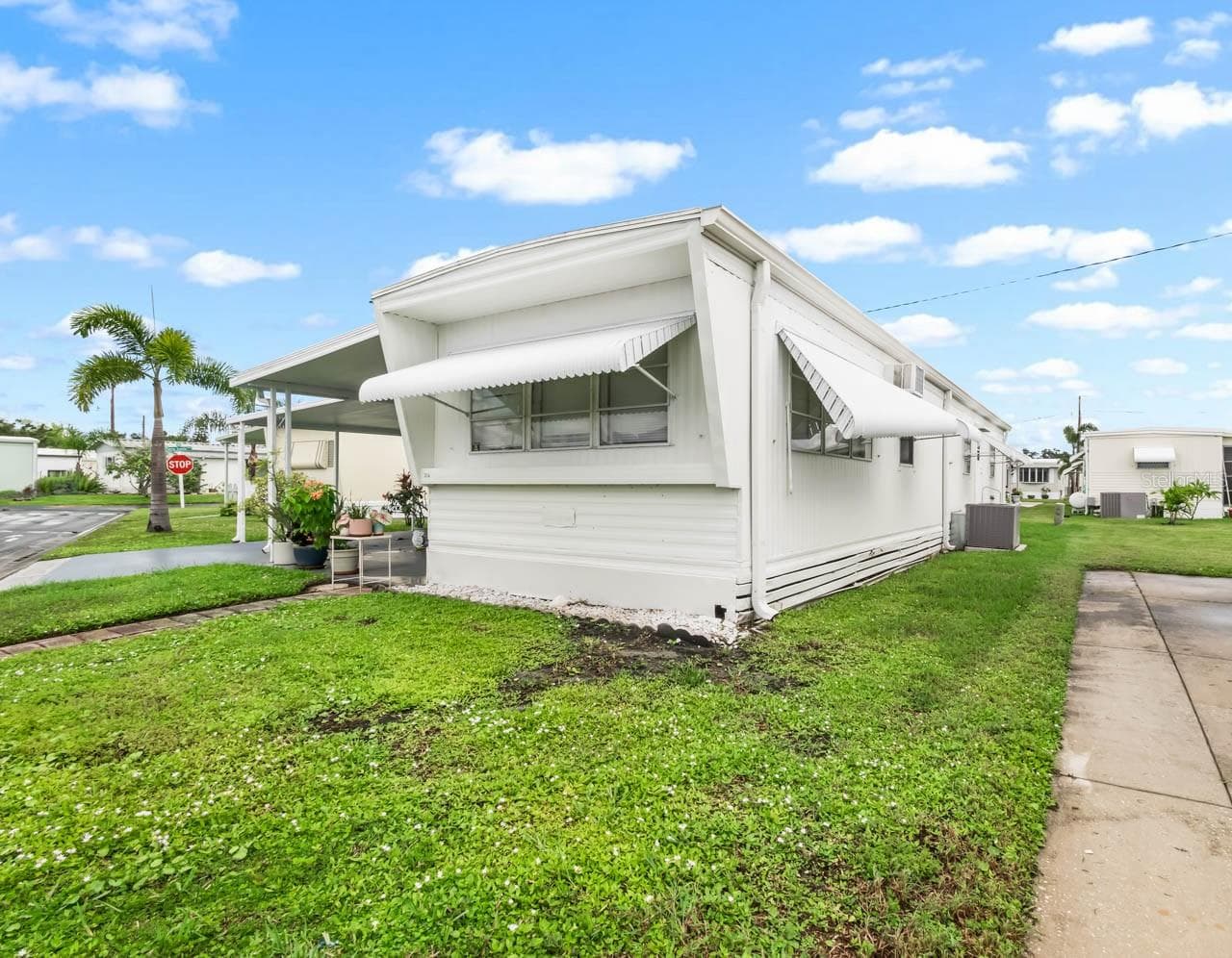 3114 Crystal Ln photo 5