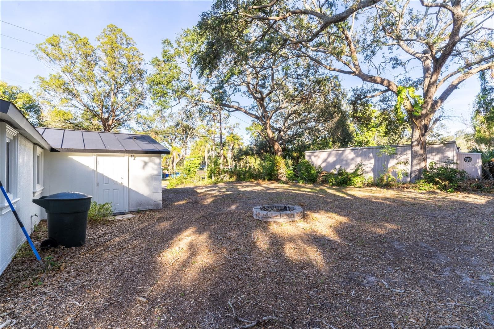 1395 Davis Rd photo 5